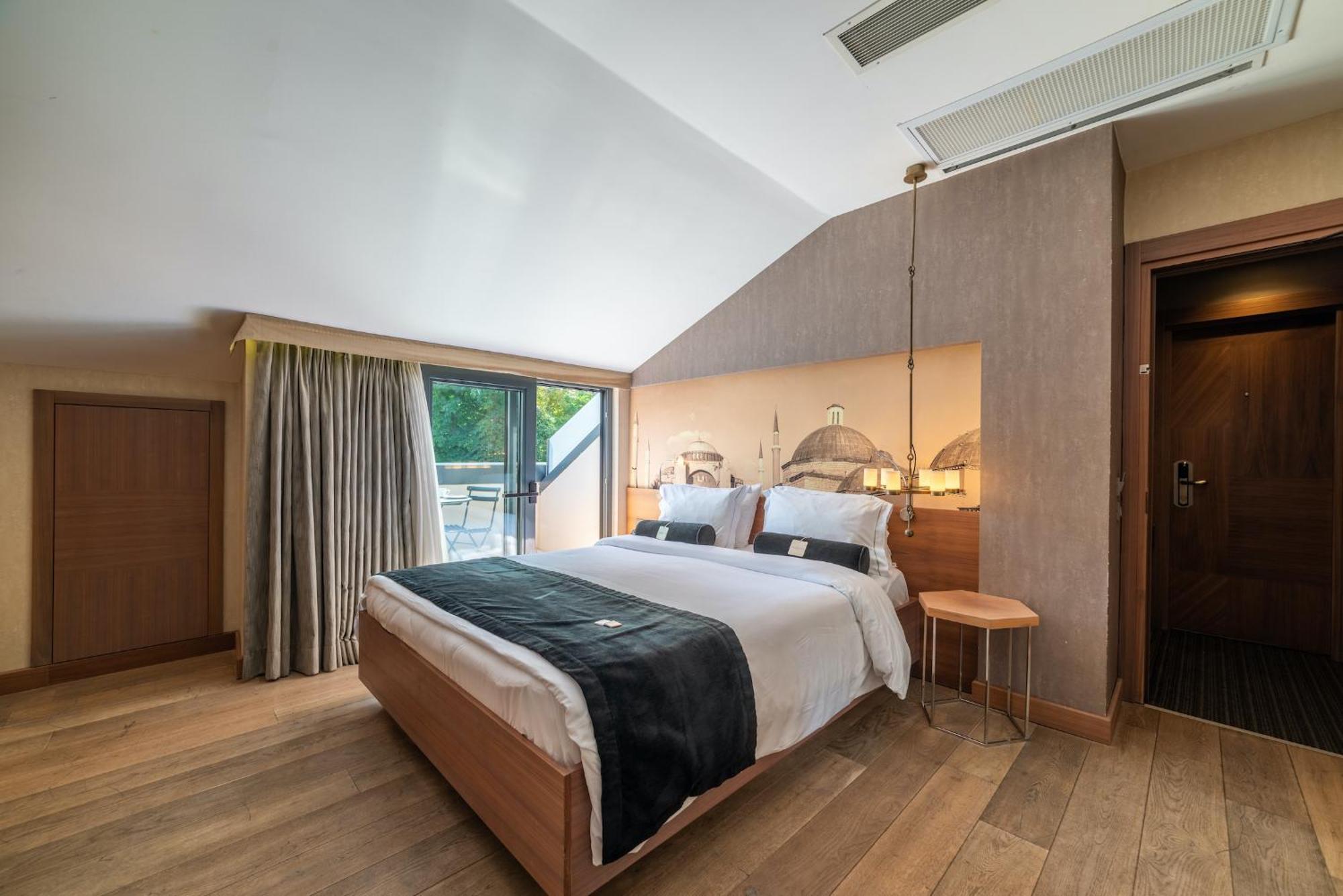 Saint Sophia Hotel 4*