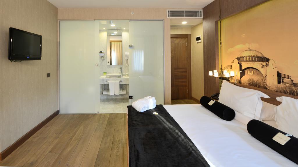 Boutique Saint Sophia Hotel 4*